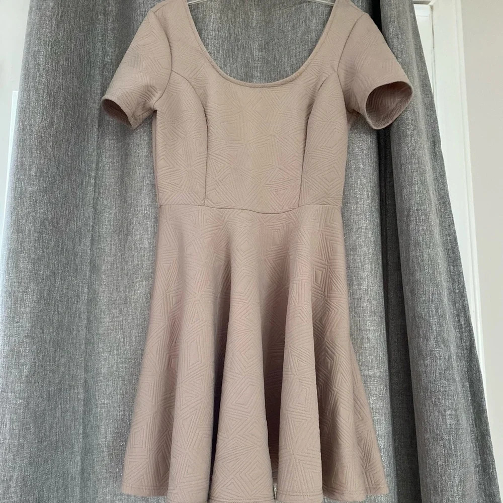 Finn & Clover size large tan dress Anthropologie‎